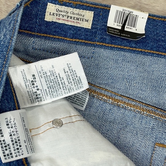 LEVI’S•SHORTS - Picture 9 of 11